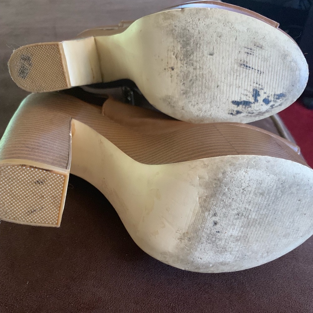 Heel - Picture 8 of 8